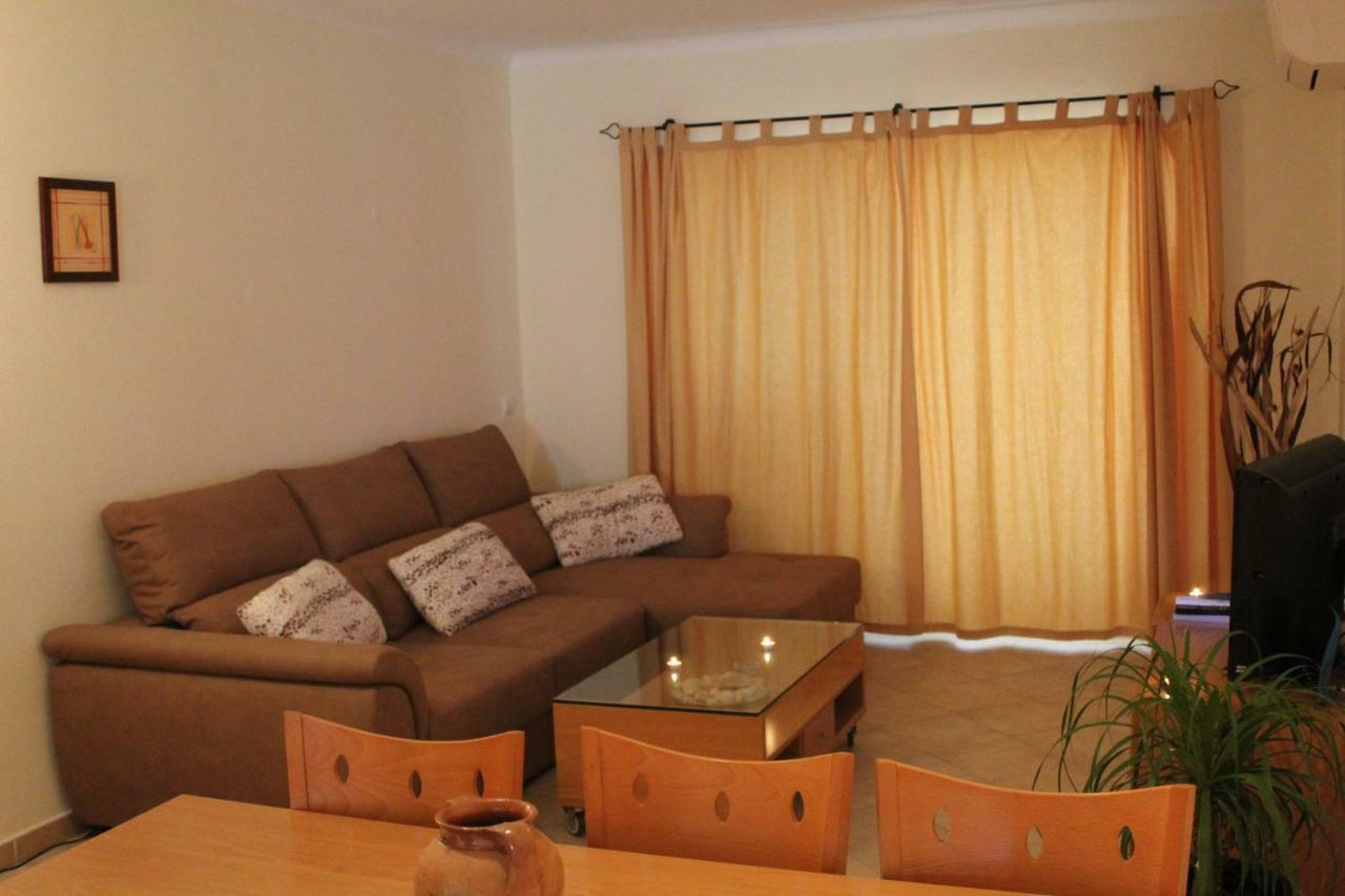 Sea View Apartment アルヴォル エクステリア 写真