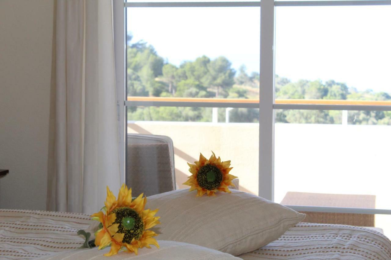 Sea View Apartment アルヴォル エクステリア 写真